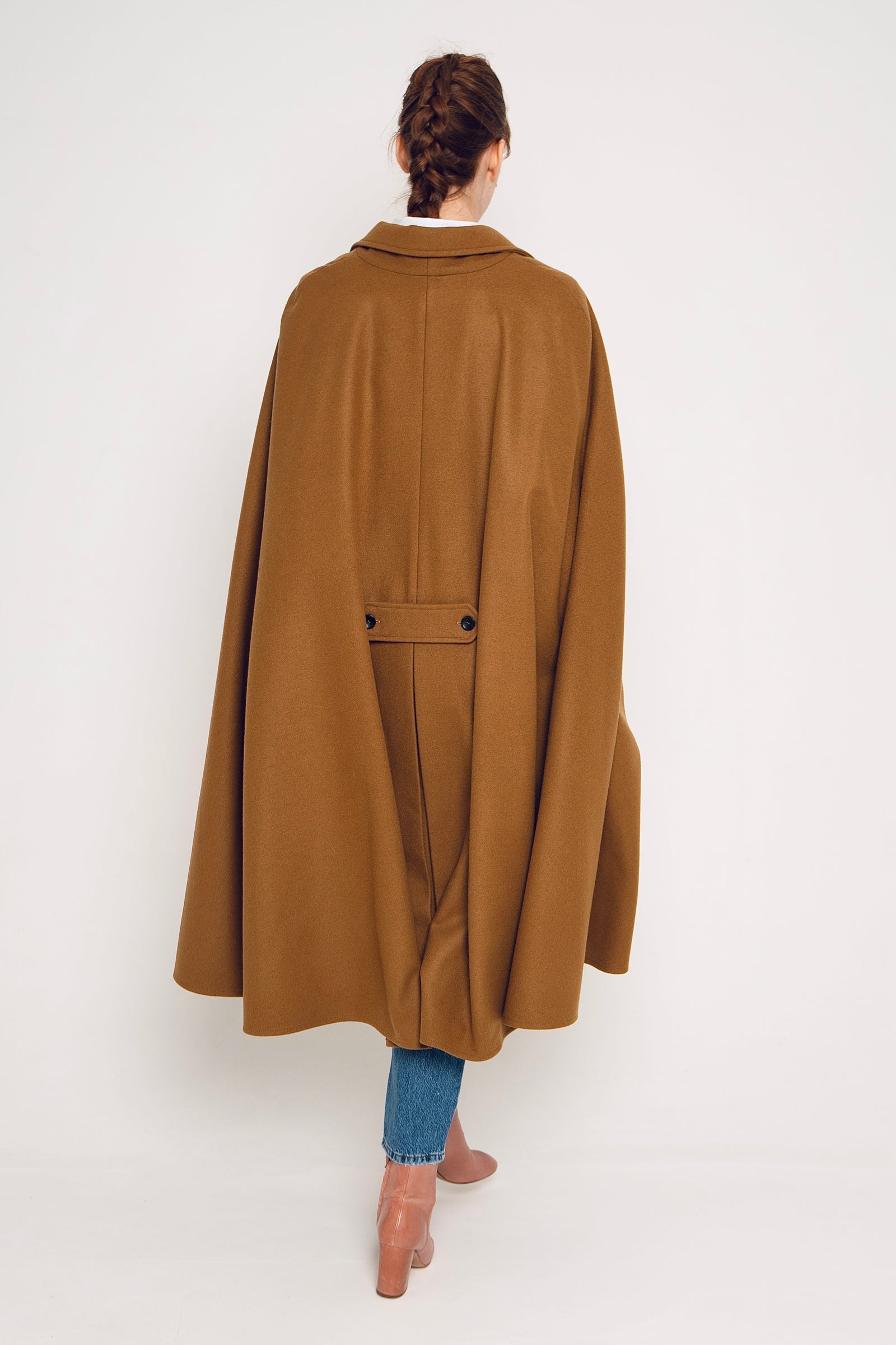 GEORGE CAPE CAMEL W